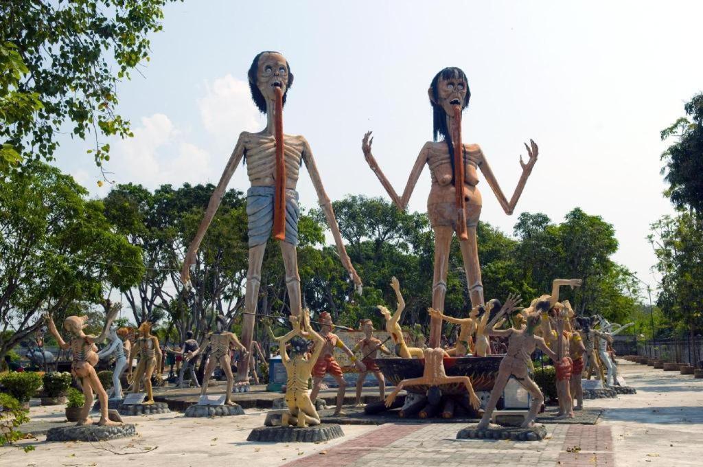 Hotel Coasta Bangsaen Si Racha Exterior foto