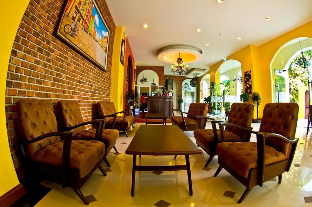 Hotel Coasta Bangsaen Si Racha Exterior foto