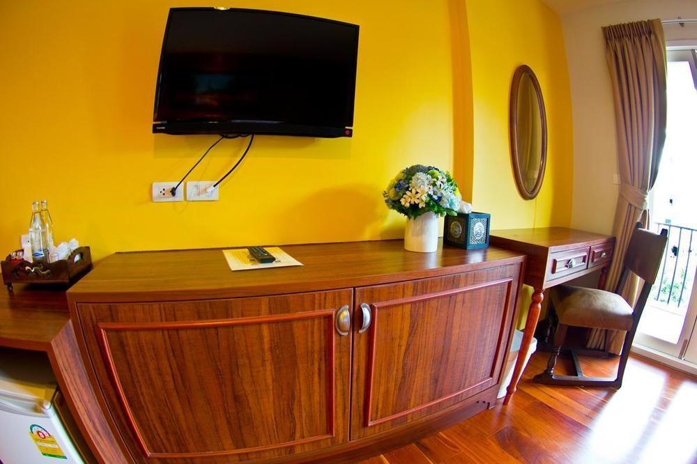 Hotel Coasta Bangsaen Si Racha Exterior foto