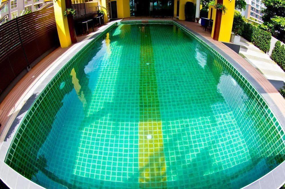 Hotel Coasta Bangsaen Si Racha Exterior foto