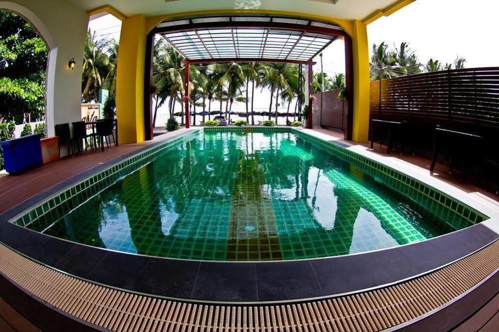 Hotel Coasta Bangsaen Si Racha Exterior foto